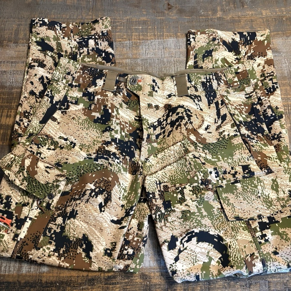 Sitka Gear Mountain Pant Gore Optifade Subalpine Camo Hunting Men's 40 Knee Pads
